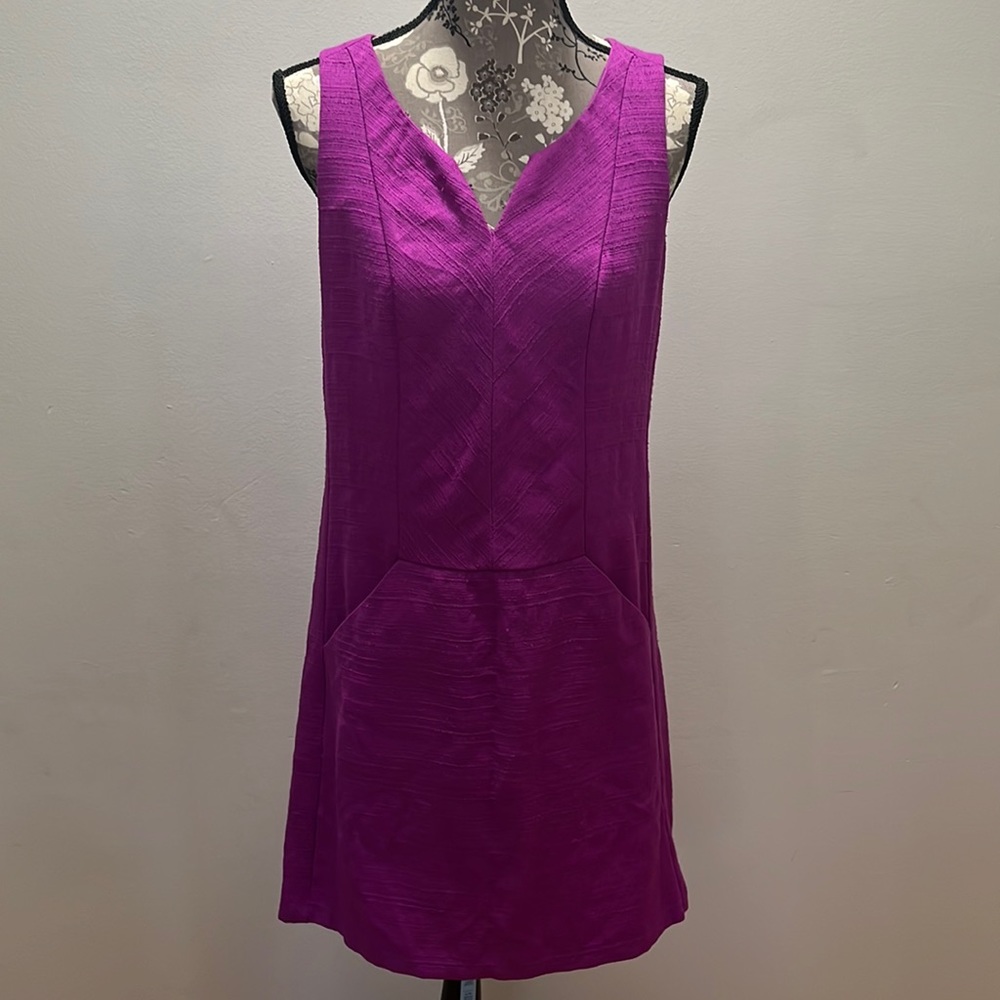 Purple v-neck dress with pockets